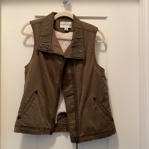 Anthropologie, Marrakesh vest, Sherpa lined